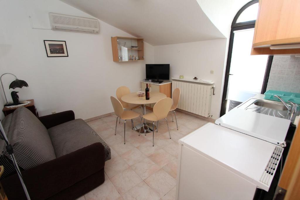 Apartments Milena Rovinj Oda fotoğraf